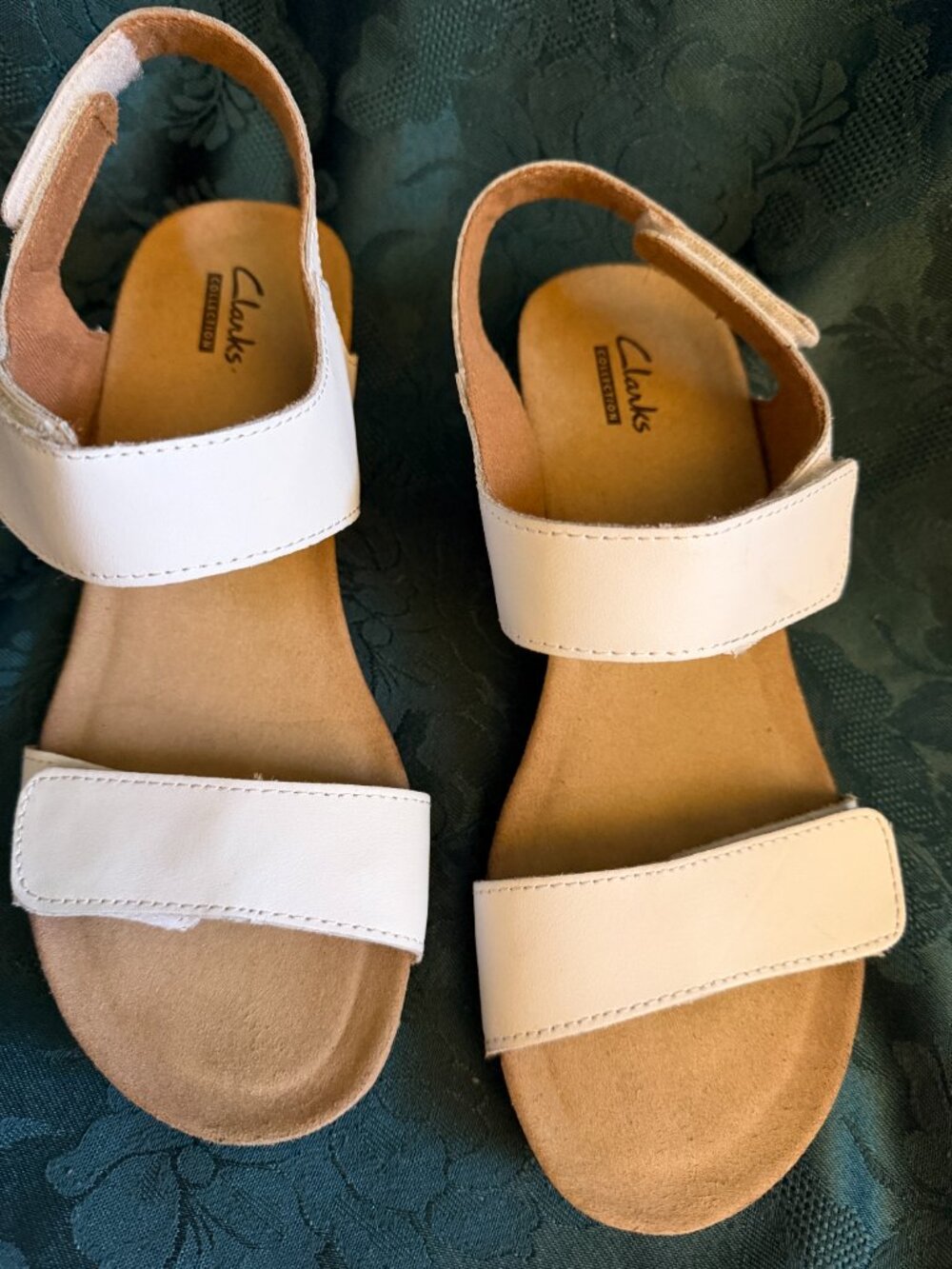 Clarks Collection Women's White Vegan Leather Adjustable Wedge Sandals Sz 7.5 - Picture 7 of 12